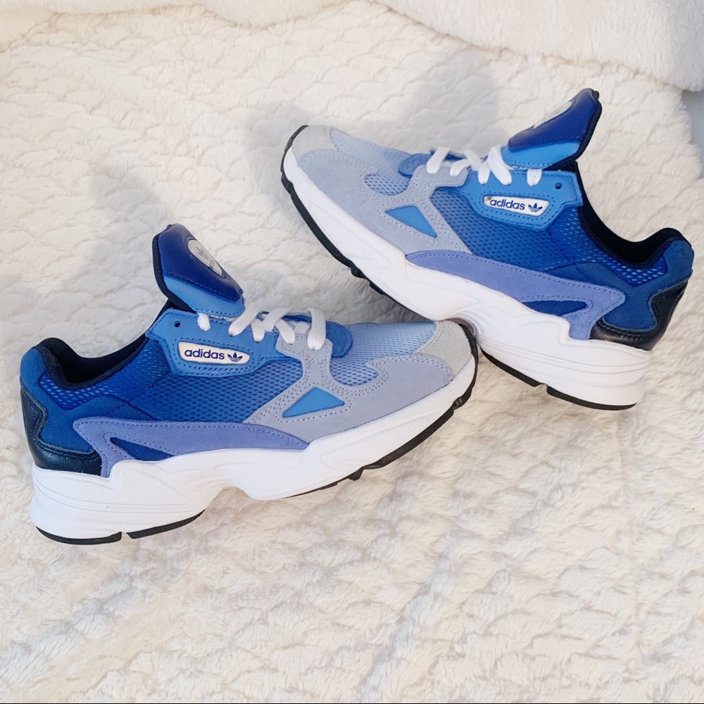 adidas Womens 7.5 Triple Blue Falcon Sneakers - Picture 4 of 9